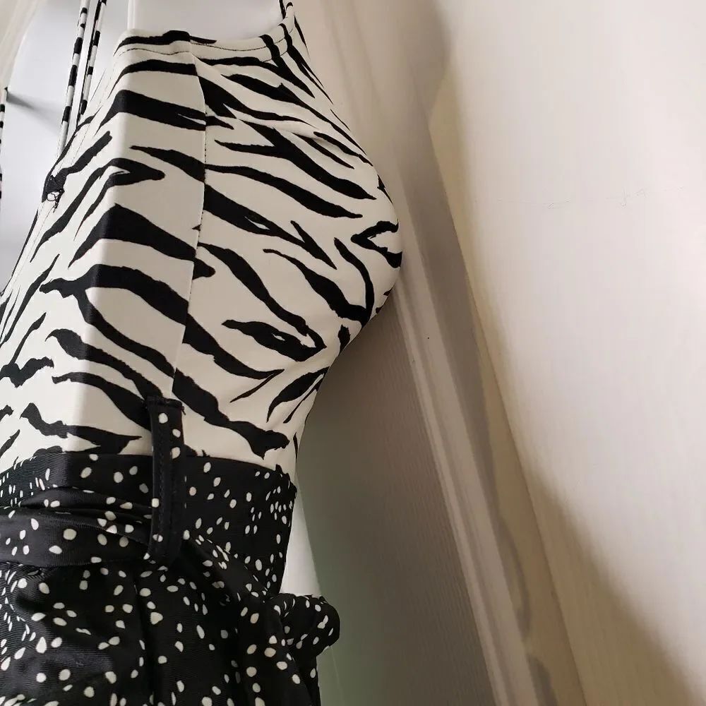 Swimsuit - Picture 5 of 7
